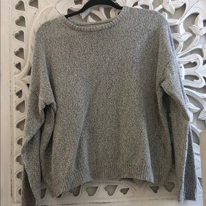 BRANDY MELVILLE SWEATER